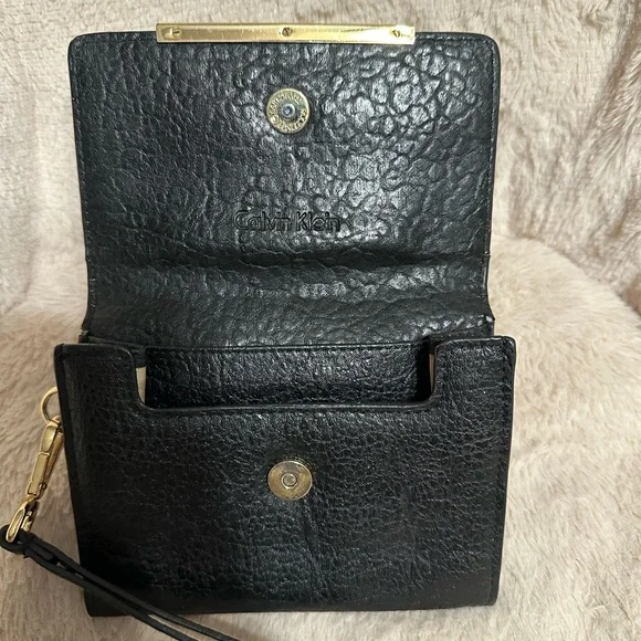 Calvin Klein Black Wallet with Gold Accent - Picture 5 of 11